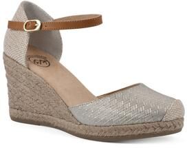 Women's White Mountain Mamba Espadrilles by White Mountain in Gold Metallic Smooth (Size 10 M)