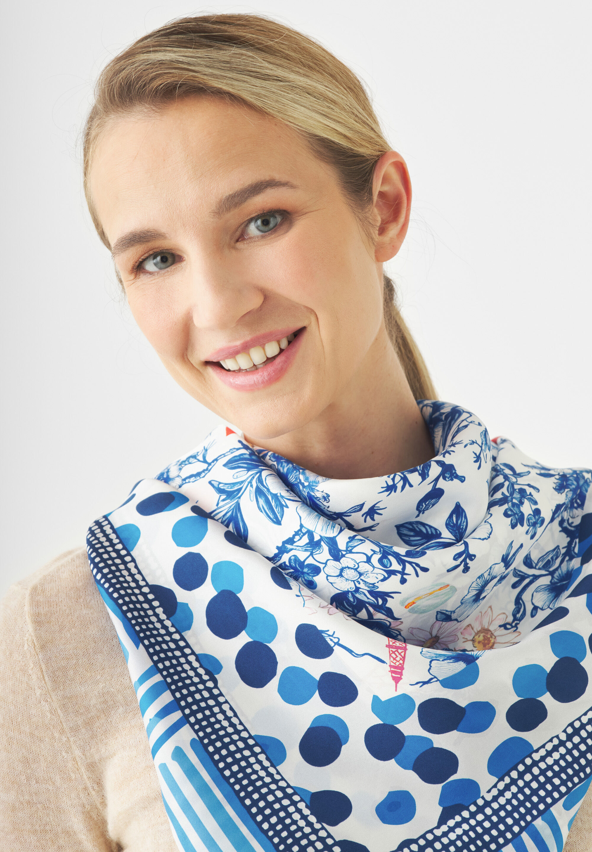 Dreieckstuch CODELLO "Codello Dreieckstuch", Damen, blau, Obermaterial: 100% Seide silk., Modetücher, Seide-Paris