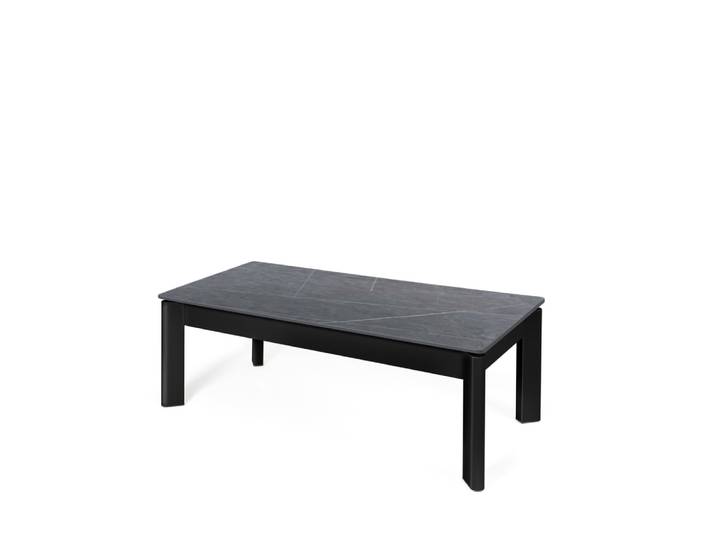 Table basse avec plateau porcelaine grise et pieds métalliques noirs