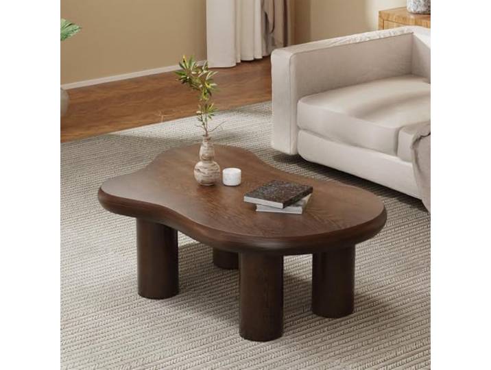 Cloud Couchtisch, modern, unregelmäßige Form, Couchtisch für Wohnzimmer, schlichter, niedriger Couchtisch mit 4 stabilen zylindrischen Beinen, rundes Kanten-Design, Braun, 116,8 x 78,7 x 38,9 cm (B x