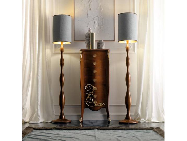 JVmoebel Hochkommode Elegante Hochkommode aus Holz in zeitlosem Braun mit 7 Schubladen (1 St., Hochkommode), Made in Italy