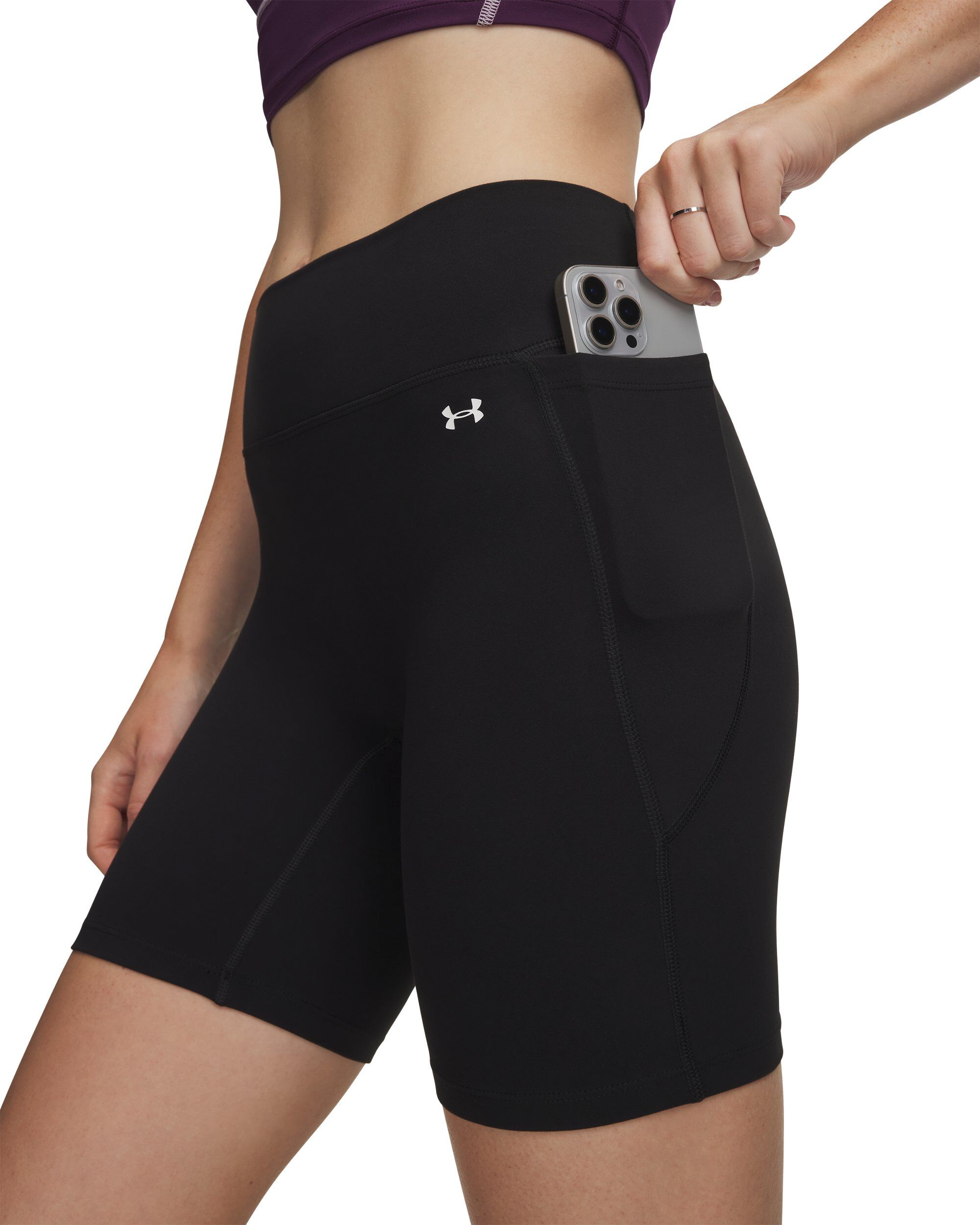 Trainingsshorts UNDER ARMOUR "MOTION BIKE SHORT", Damen, Gr. S, N-Gr, ultimate schwarz, weiß, Obermaterial: 83% Polyester, 17% Elasthan, Hosen Trainingsshorts, sportlicher Stil, für Fitness und Sportmode, kurz geschnittene Form ultimate schwarz, weiß S, N