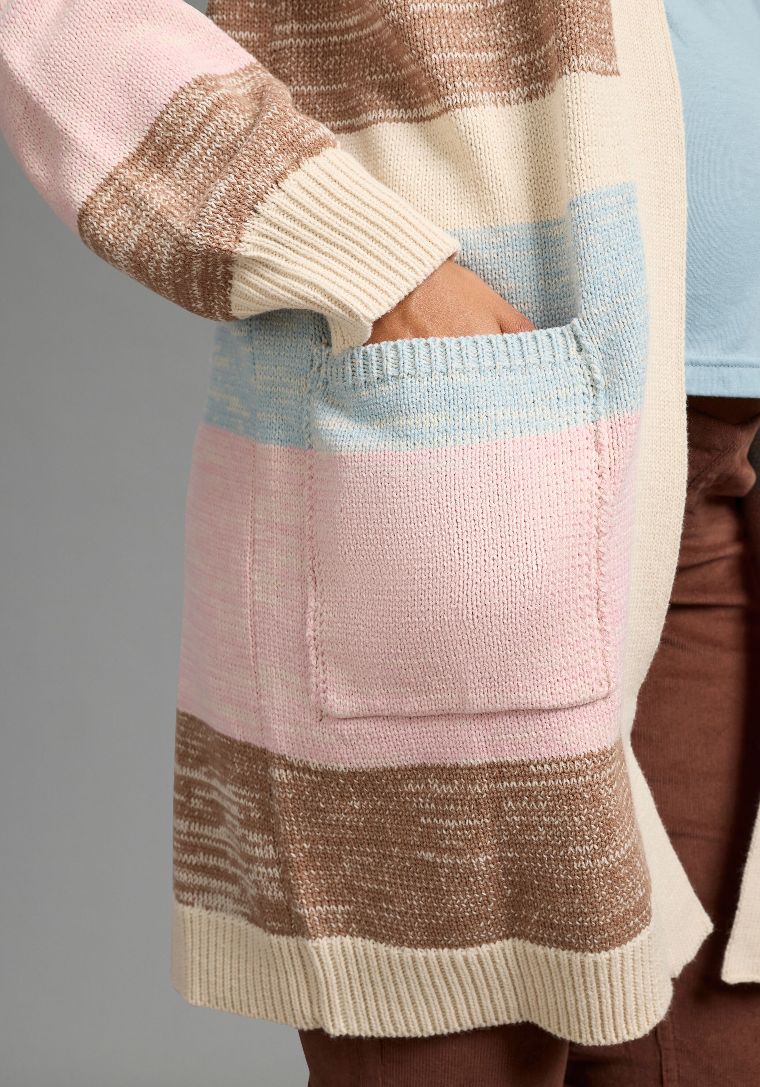 Umstandsstrickjacke NEUN MONATE "Meliert Umstandsstrickjacke", Damen, Gr. 44/46, bunt (gemustert), Feinstrick, Obermaterial: 60% Baumwolle, 40% Polyacryl, geringelt, bequem, Strickjacken Umstandsstrickjacke, mit geringelter Optik, bequeme Passform, wärmen