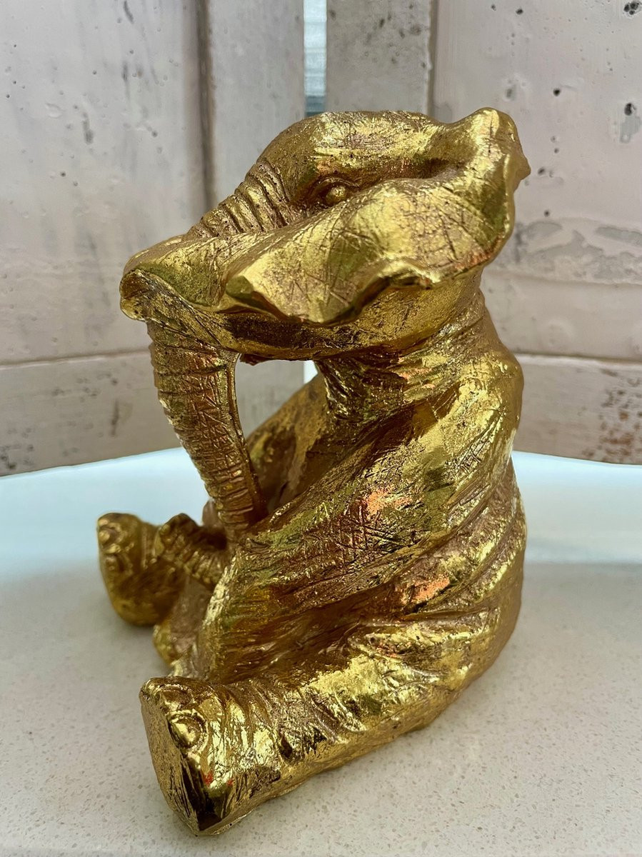 Decoratief gouden olifant beeldje voor op tafel