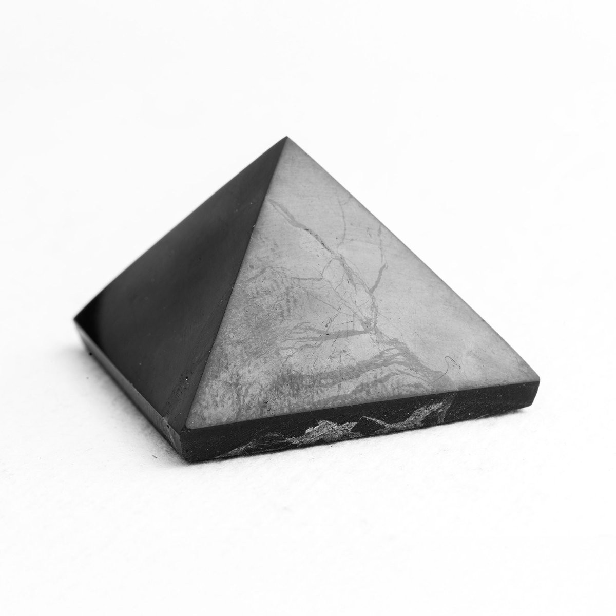 Deva Loves Shungiet Piramide AA Kwaliteit 35mm voor EMF-bescherming