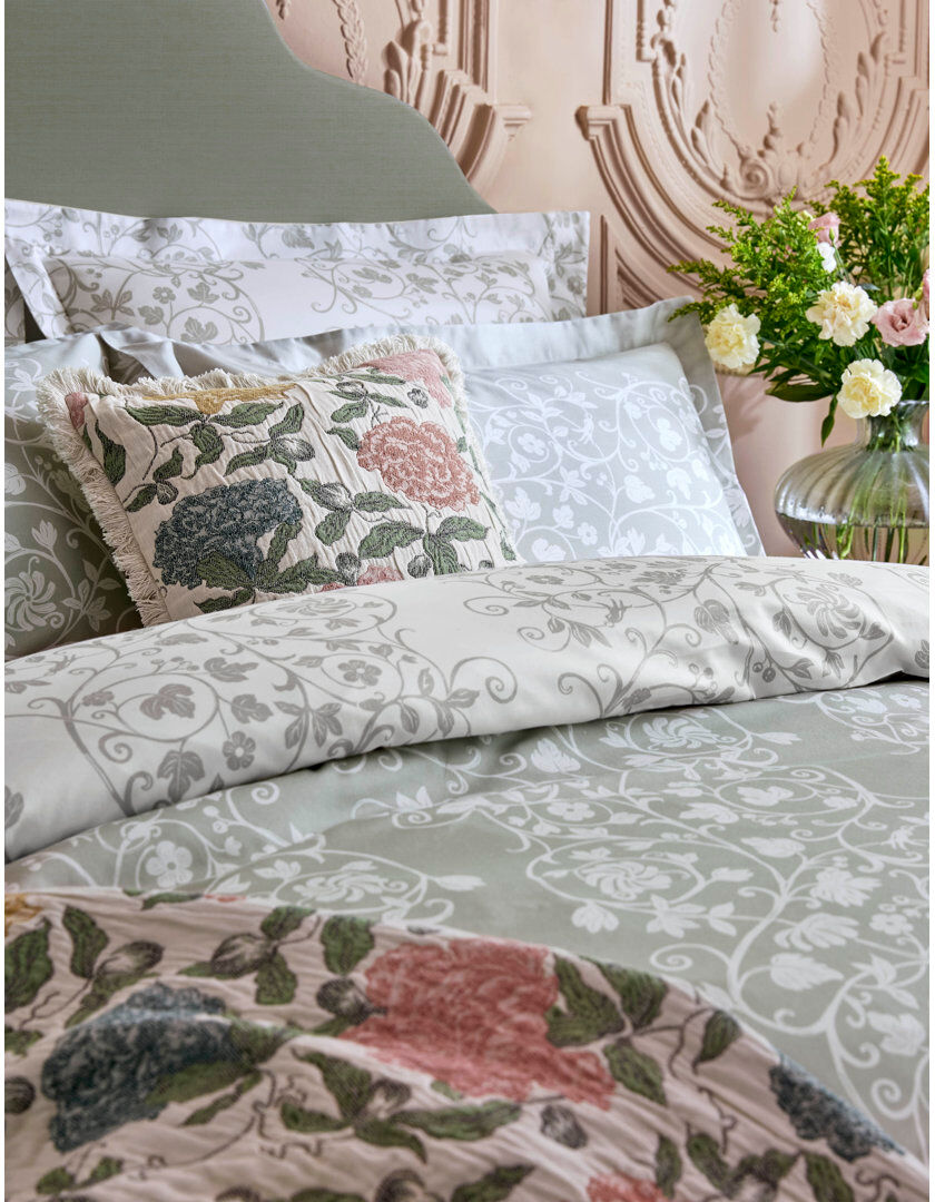 Historic Royal Palaces Cotton Duvet Cover Set with Pillowcases Green Floral King Duvet Cover Set + 2 Standard Pillowcases