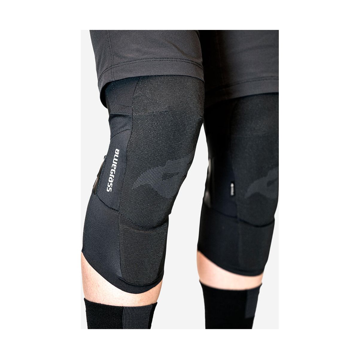 MET Aura Core Knee black (S00) XS 3PP037CE00-S00-XS