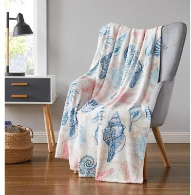 RT Designer Collection "Kai Printed Flannel Throw 50""x70"" on Hanger"