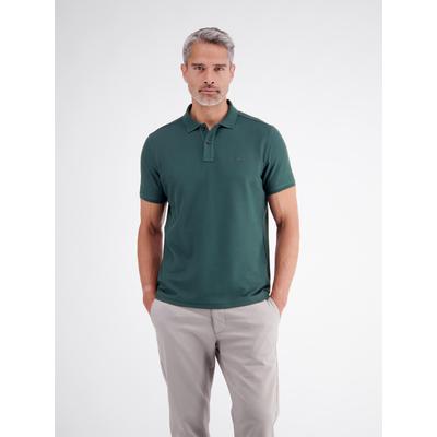Poloshirt LERROS "Poloshirt mit COOL & DRY Funktion in Piqué-Qualität", Herren, Gr. S, cedar grün, 60% Baumwolle, 40% Polyester, ohne Ausschnitt, Shirts, Atmungsaktiver Baumwollmix, Feine Piqué-Qualität, Zeitloser Polo-Style