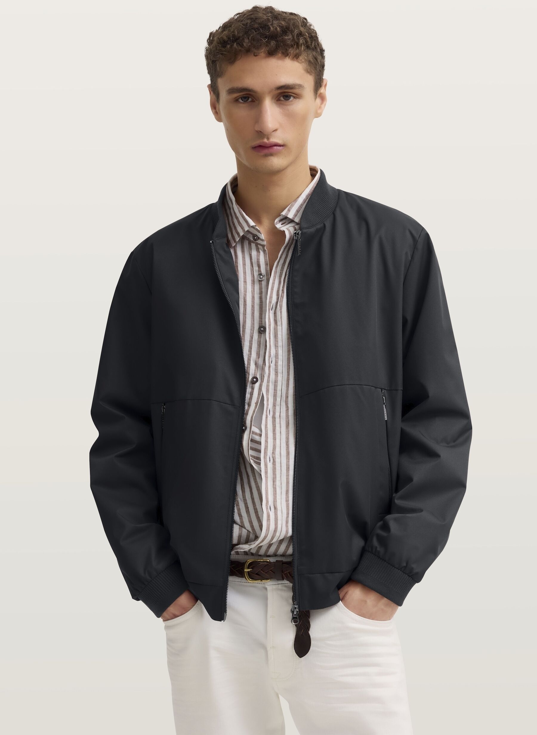 Blouson BUGATTI "Regular Fit", Herren, Gr. 52, schwarz (390, marine), 100% Polyester, unifarben, regular fit, Jacken Blouson, water-repellent mit Collegekragen, Topseller