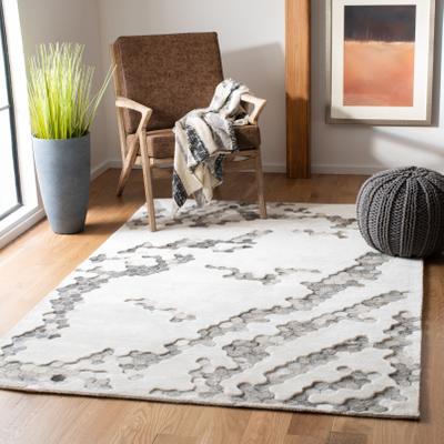 SAFAVIEH Handmade Manhattan Egne Modern Abstract Silk Rug