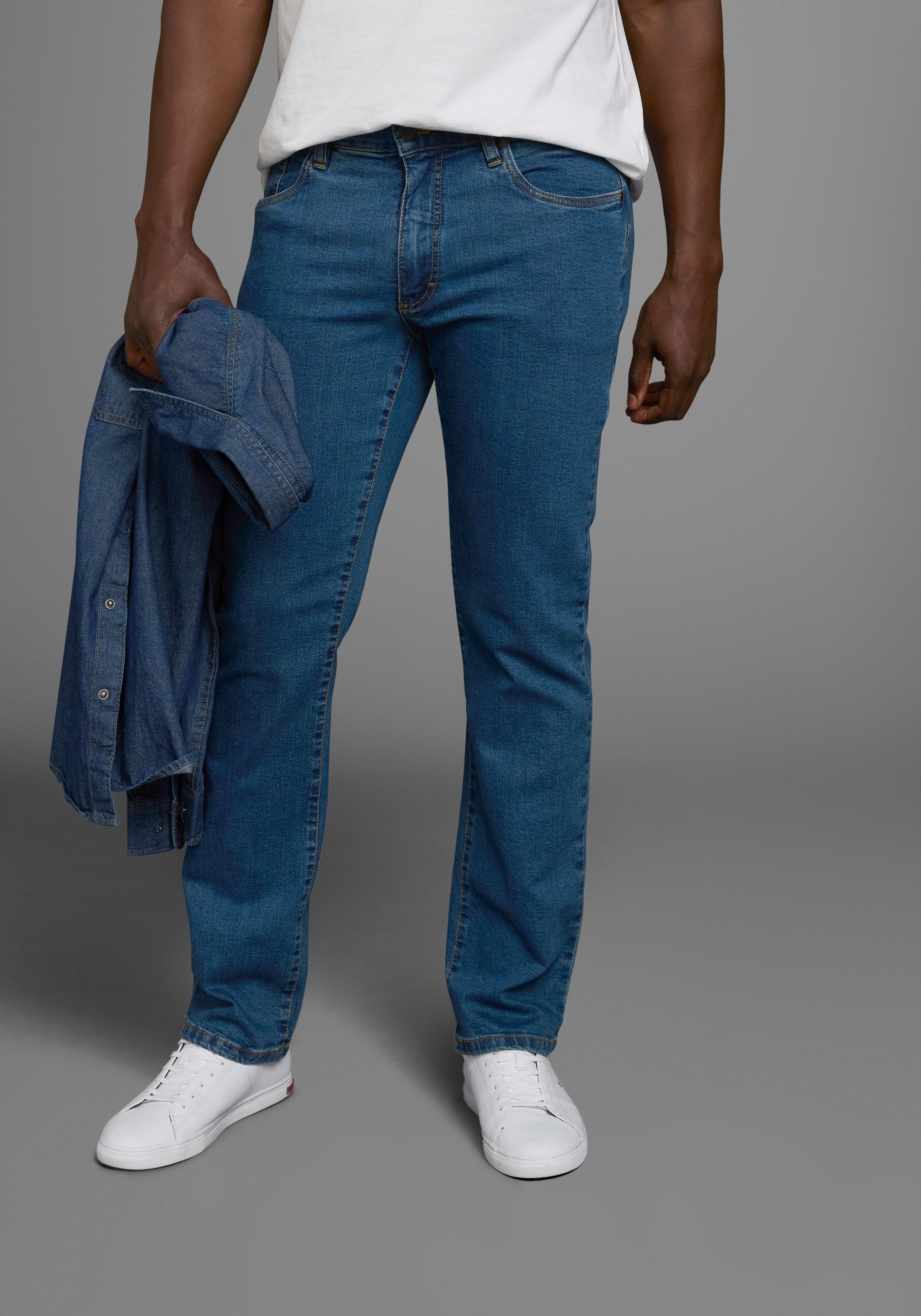 Stretch-Jeans ARIZONA "John", Herren, Gr. 50, N + U Gr, schwarz (schwarz, blau s), Obermaterial: 98% Baumwolle, 2% Elasthan, Basic, normal lang, Jeans Stretch-Jeans, gerade Beinform, niedrige Leibhöhe, mit Five-Pocket-Konfiguration schwarz, blau s 50, N +