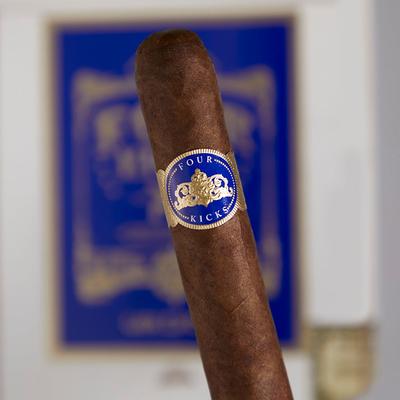 Crowned Heads Four Kicks Capa Especial