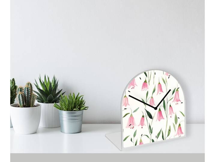 Tischuhr QUEENCE Maiglöckchen in Rosa , rosa, Tischuhren, Tischuhr, Tischuhr aus Acrylglas, Uhr, bedruckt, geräuschlos, modern