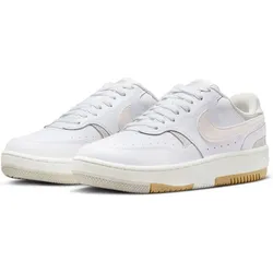NIKE Gamma Force Sneaker Damen 103 - white/phantom-light bone-sanddrift 35.5