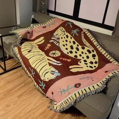 Perfect Picks Market Leopard Jacquard Knitted Throw Blanket For Sofa And Bed Cozy Sofa Throw Blanket tiger