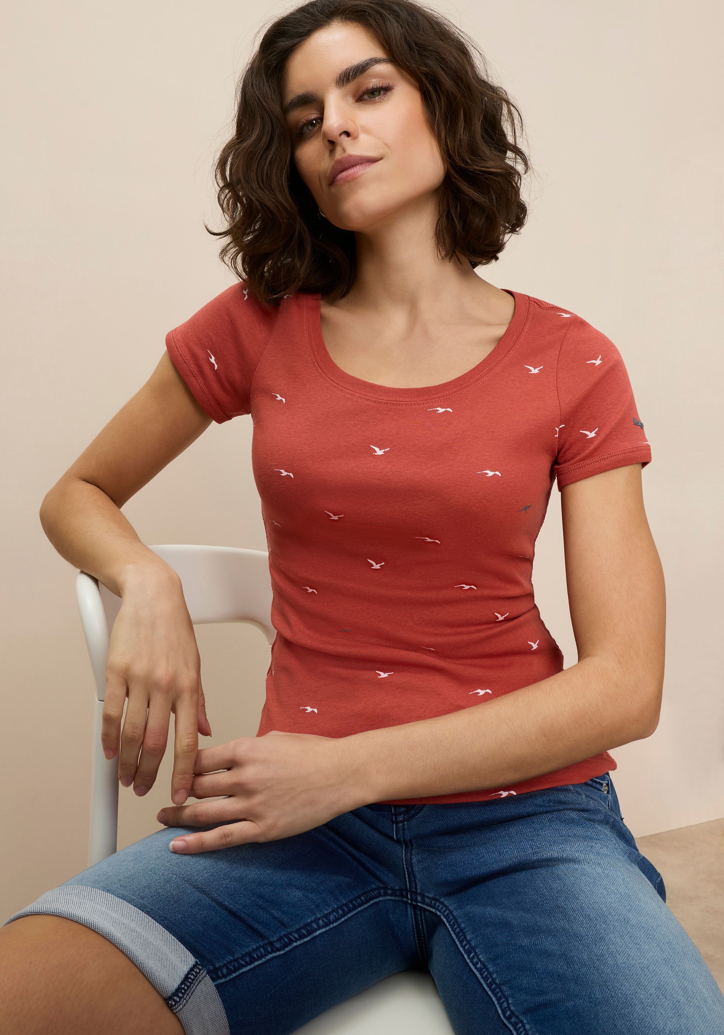 T-Shirt KANGAROOS, Damen, Gr. 52/54, braun (rost, weiß), Rippware, Obermaterial: 100% Baumwolle, bedruckt, sehr figurbetont hüftbedeckend, Rundhals, eingesetzt Rippbündchen, Shirts T-Shirt, kurzärmelig, sehr figurbetont und hüftbedeckend rost, weiß 52/54
