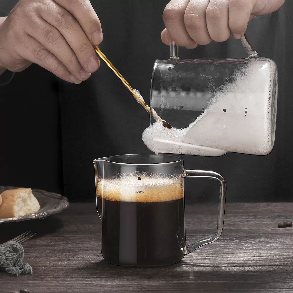 INF 500ml Glas Latte Art Krug mit Messmarkierungen - Hitzebeständige Milchaufschäumkanne