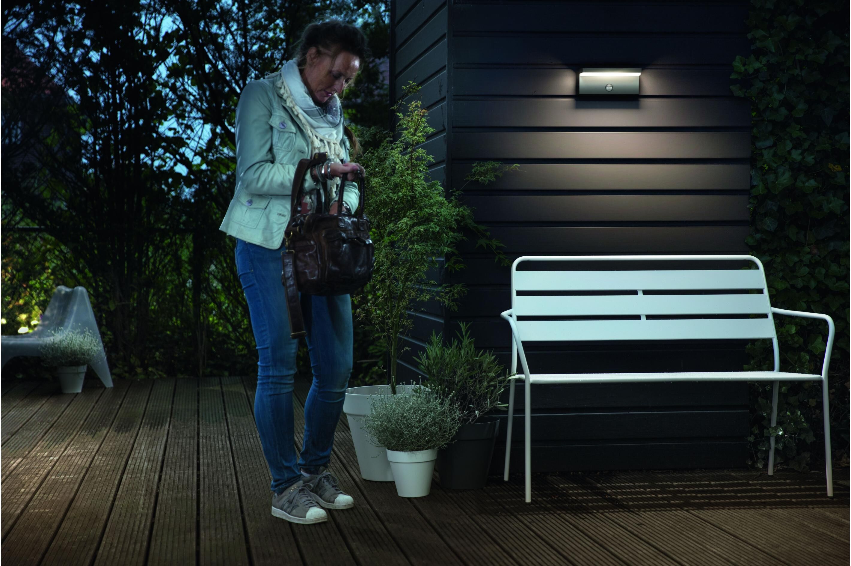Aussen-Wandleuchte PHILIPS "myGarden Bustan 2700K mit Bewegungssensor", grau (anthrazit), Leuchten, Aussen-Wandleuchte anthrazit Einheitsgröße