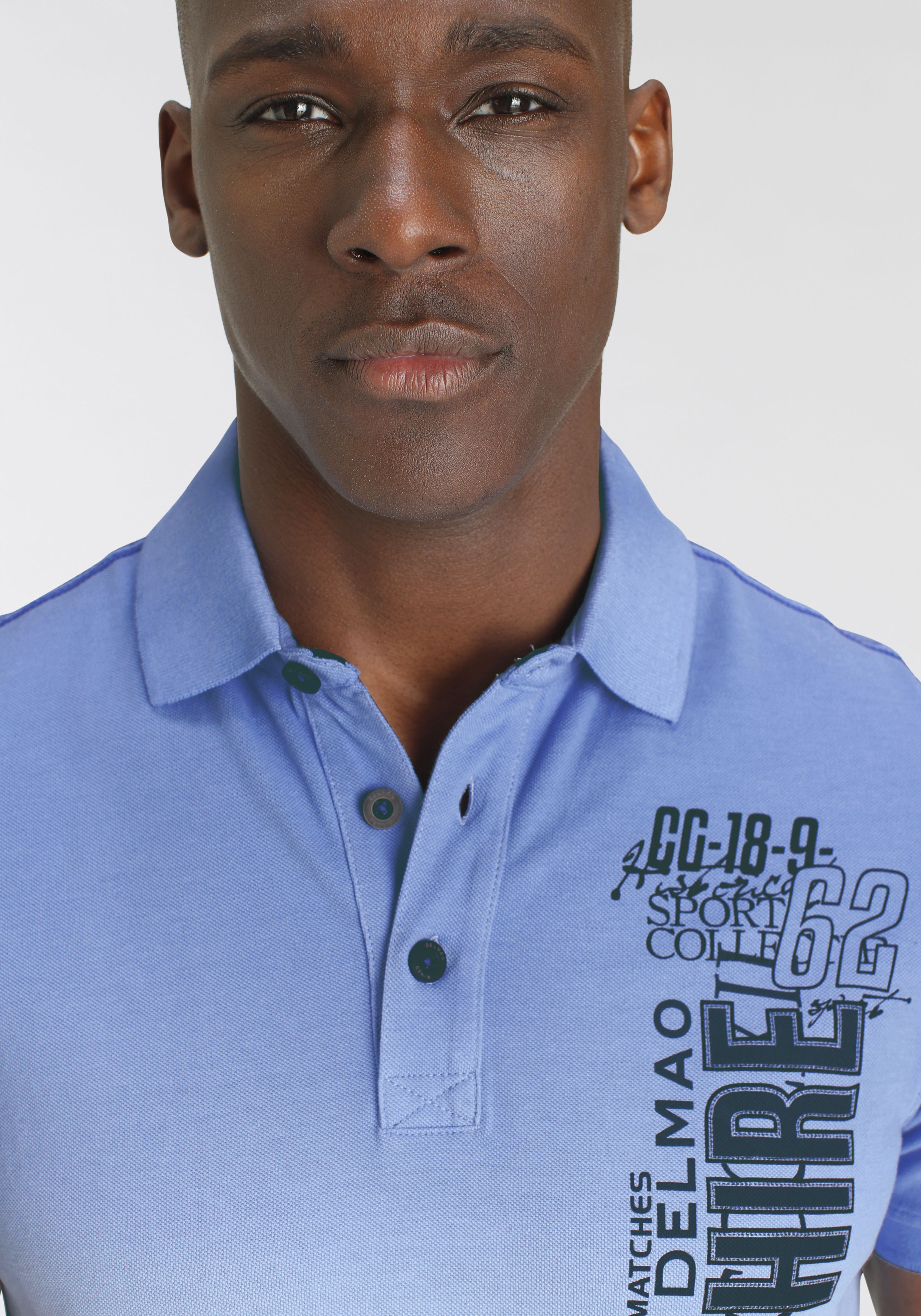 Poloshirt DELMAO, Herren, Gr. XXL (60/62), blau (blau, wss), Piqué, Obermaterial: 100% Baumwolle, bedruckt, regular fit, Shirts Poloshirt, kurzärmelig, lässiges Batikmuster, Polokragen blau, wss XXL (60/62)