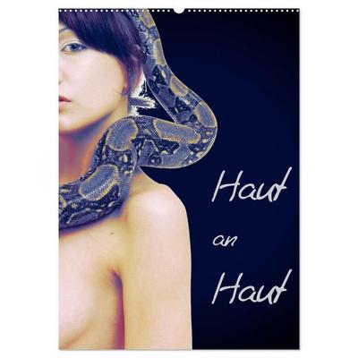 Haut an Haut (Wandkalender 2026 DIN A2 hoch), CALVENDO Monatskalender