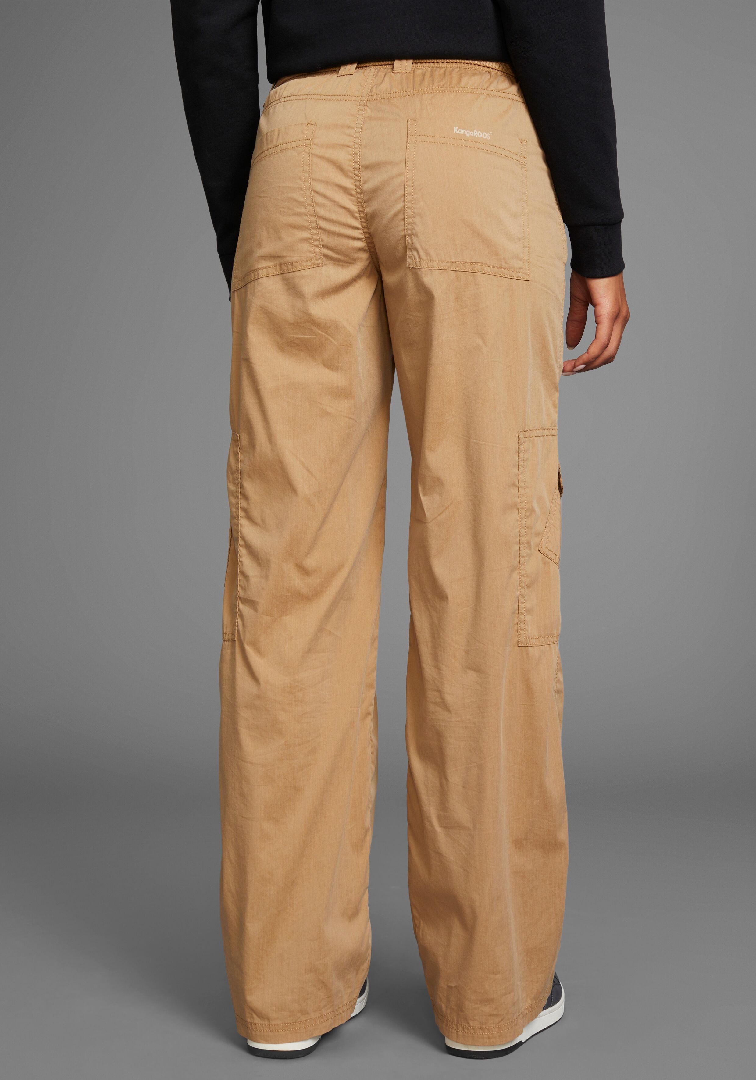Cargohose KANGAROOS, Damen, Gr. 48, N-Gr, braun (camel), Web, Obermaterial: 50% Baumwolle, 46% Polyamid, 4% Elasthan, kontrastfarbene Details, unifarben, bequem bodenlang, Hosen Cargohose, mit besonderem Taschen-Design