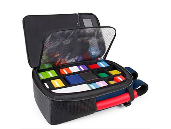 ENHANCE MTG-Rucksack - Sammleredition TCG-Rucksack für Deckboxen, gesleevte Karten, Spielmatten, MTG-Zubehör – anpassbare Kartenorganisation mit integriertem Card Defender Screen (Drachen Blau)