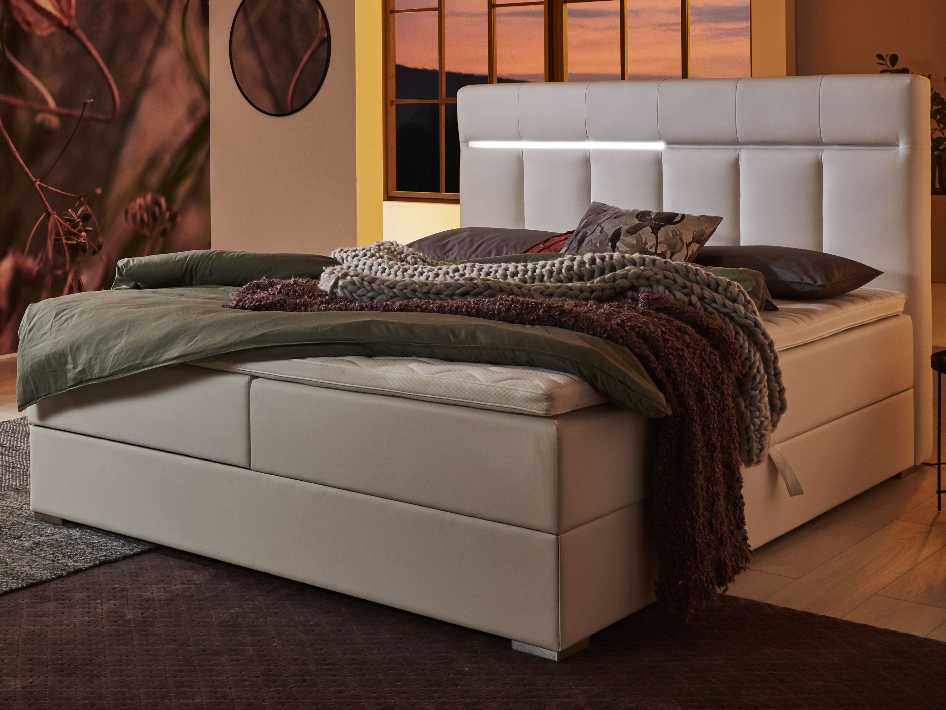 Boxbett "Tessa", weiss (weiß), B:183cm L:213cm, Bezug Bett: Kunstleder (100% Polyurethan);Bezug Topper: Jersey (100% Polyester), ATLANTIC HOME COLLECTION, Komplettbetten, Boxbett, mit LED-Beleuchtung und Bettkasten weiß Kunstleder LED-Beleuchtung, Liegefl