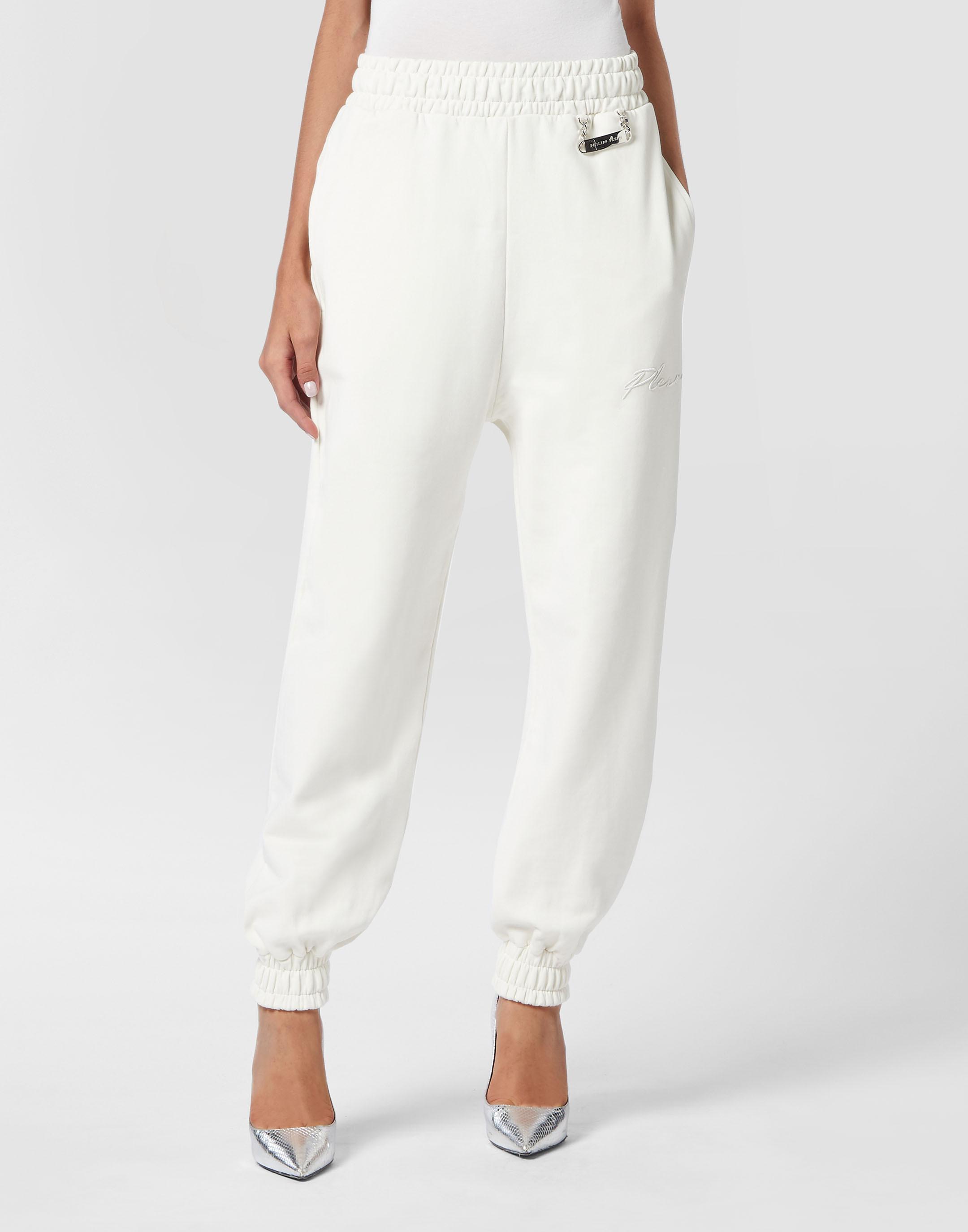 Broek Signature