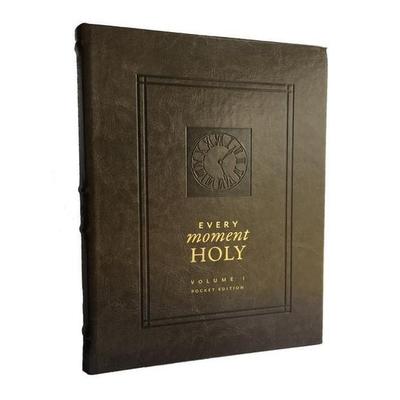 Every Moment Holy: New Liturgies for Daily Life, Gebundene Ausgabe von Douglas Kaine McKelvey, Rabbit Room, 978-1-951872-02-1