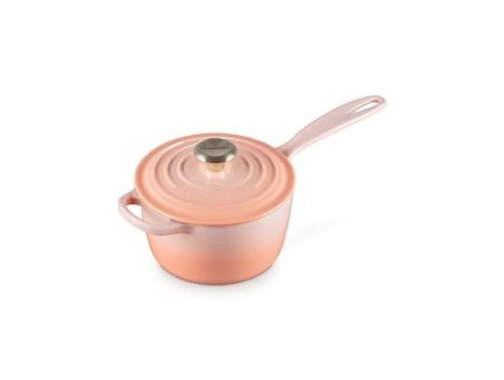 Le Creuset Emaillierter Gusseisen-Stielkasserolle, 1,75 qt, Peche