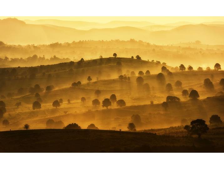 Papermoon BERGE-LANDSCHAFT DORF WIESE NEBEL GEBIRGE SONNE WALD