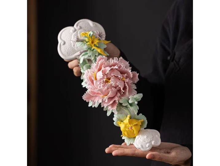 Fleurs de richesse, céramique de prospérité, fleurs de pivoine faites à la main, fleurs en porcelaine, ornements porte-bonheur de bon augure, artisanat de décoration