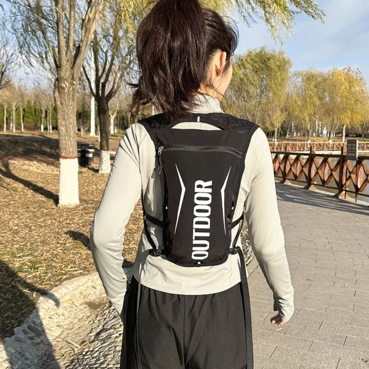 INF Leichter, atmungsaktiver Fahrradrucksack für Outdoor-Sport und Marathonlauf Schwarz