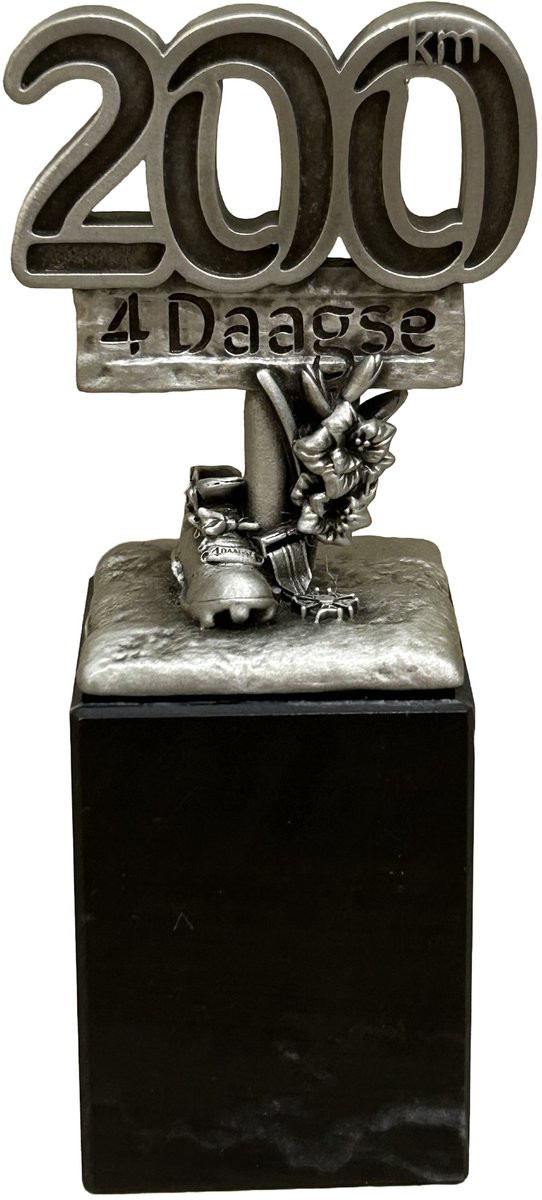 Trofee op sokkel 200 KM Nijmars Four Days a Dance - Tin en Marmer