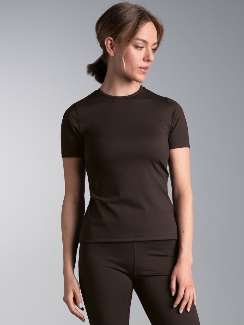 T-Shirt TRIGEMA "TRIGEMA Sport-Shirt mit reflektierender Schwinge", Damen, Gr. L, schwarz (mocca), Stoff, 75% Nylon, 25% Elasthan, Rundhals, Shirts T-Shirt mocca L