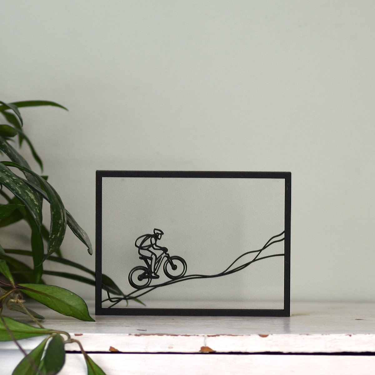 Houten floating frame lijst met fietser motief