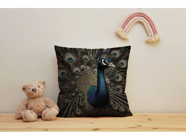 Dekokissen QUEENCE Pfau im voller Pracht , bunt (bunt, bedruckt), B:40cm H:1cm L:40cm, Polyester, Dekokissen_Sitzkissen_Kissenhüllen, Dekokissen, Kissenhülle mit HD Premium Druck, geruchsneutral, 40x40cm