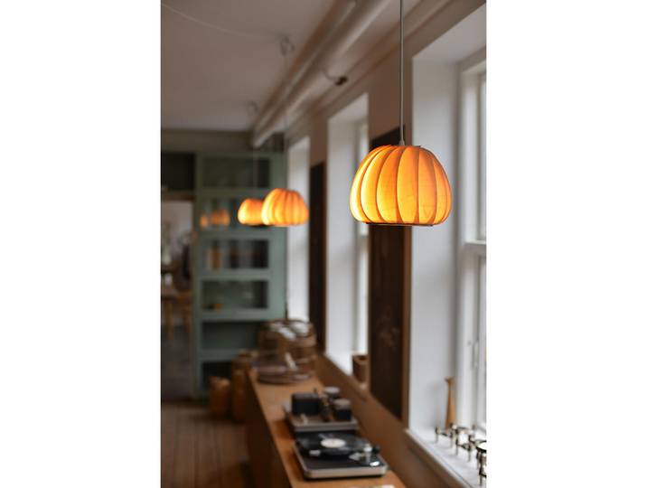 Tom Rossau Pendellampe Avellana Braun/Weiss Holz 806 lm B 22 cm - LED - Lichtfarbe: Extra warmweiss - LED Energiesparlampen