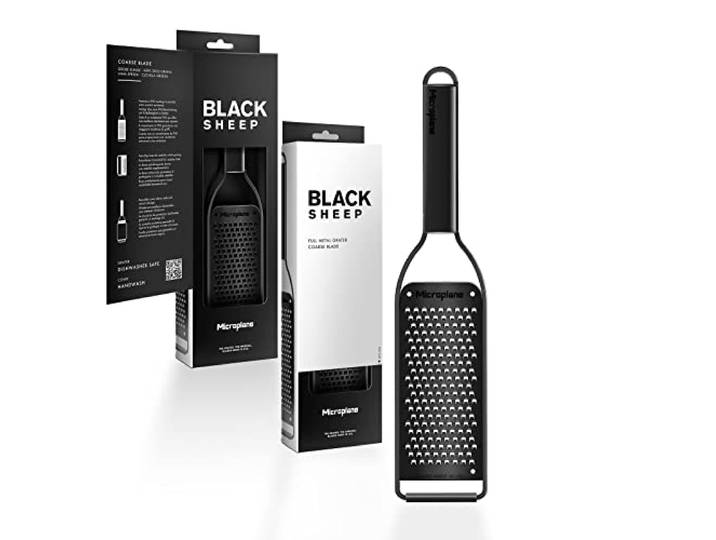 Microplane Râpe Gros Grains avec lame en acier inoxydable fabriquée aux États-Unis pour fromage\, carotte\, gingembre\, noix de coco & raifort de la Collection Black Sheep