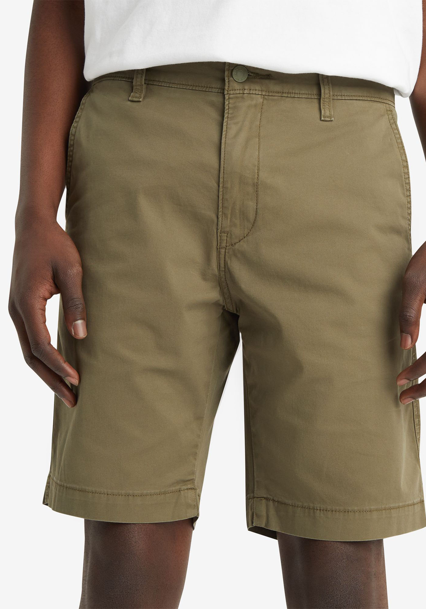 Chinoshorts LEVI'S "XX CHINO SHORT II", Herren, Gr. 28, N-Gr, grün (bunker olive ltwt ms), Web, Obermaterial: 98% Baumwolle, 2% Elasthan, unifarben, normal knieumspielend, Hosen Chinoshorts, Sommerhose mit Logobadge bunker olive ltwt ms 28, N-Gr