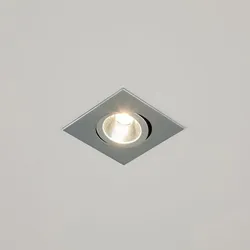 EVN P-LED Decken-Einbaustrahler mit warmweißem Licht dimmbar quad. schwenkbar chrom matt IP20 6W 3000K EinbauØ68