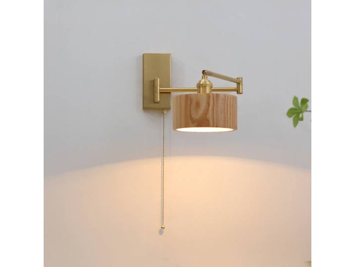 Applique murale rotative en bois avec interrupteur et prise, luminaire décoratif d'intérieur, idéal pour une chambre à coucher ou des escaliers