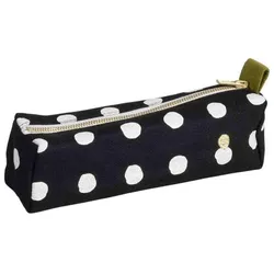 La cerise sur le gâteau, Etui, Mia