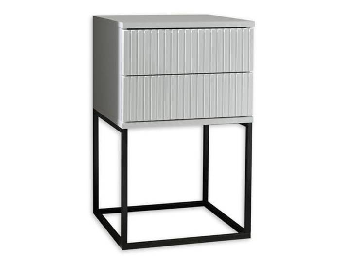 MARLE Nachttisch in Weiß, Nachtschrank mit Schubladen und Metallgestell 40 x 65 x 38,5 cm (B/H/T), schwarzes Metallgestell, Schubladenfronten mit Muster, Stauraum für das Schlafzimmer