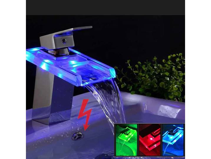 Robinet cascade LED avec éclairage à 3 couleurs changeantes, robinet d'évier d'eau froide et chaude, mitigeur à une main, robinet cascade