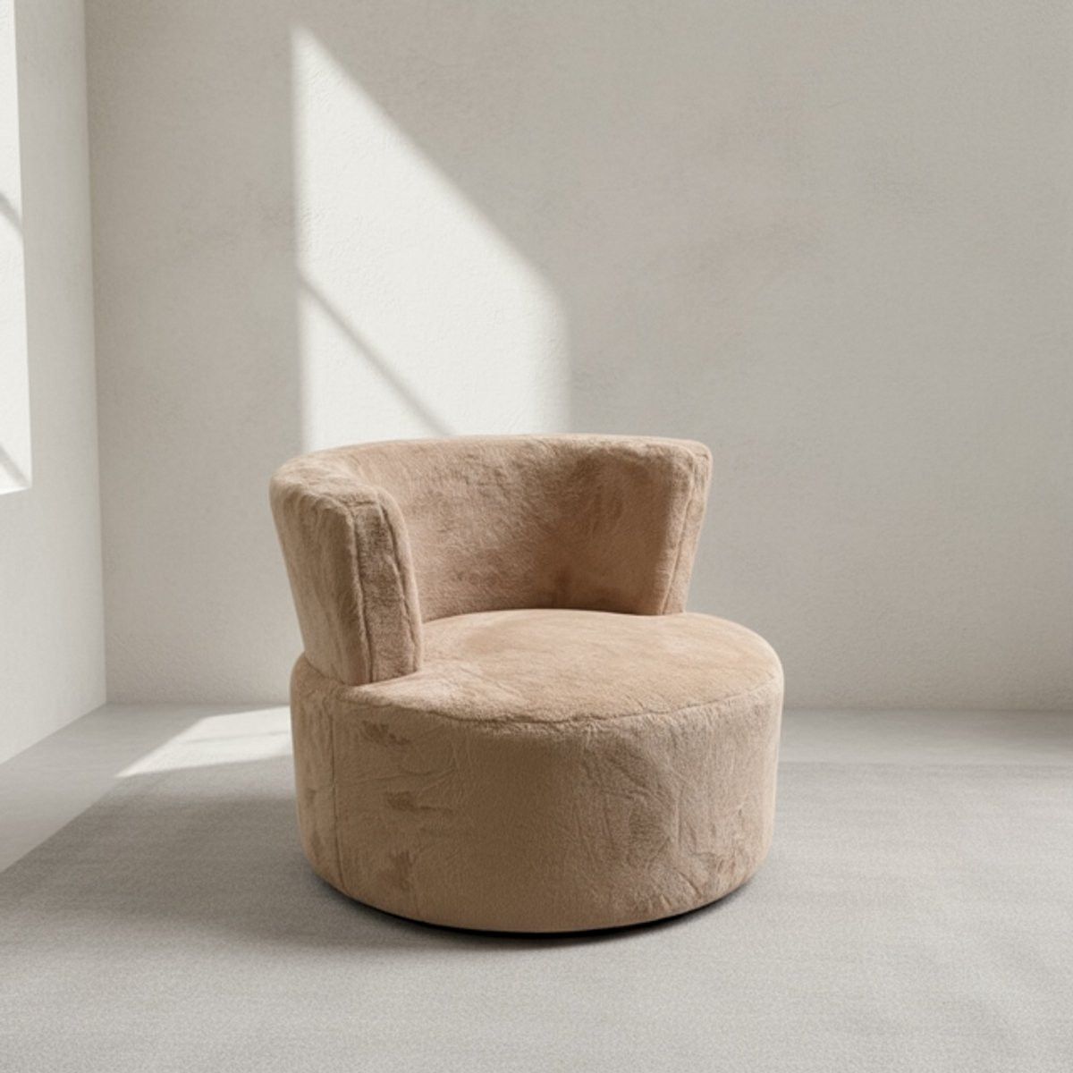 Laizy fauteuil met super zachte fluffy stof in taupe, Diameter: 80 cm