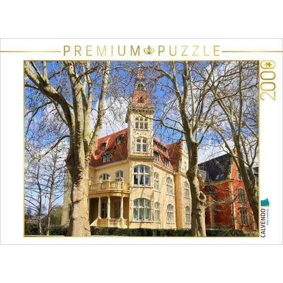 CALVENDO Puzzle Güstrow, 'Gelbe Villa' in der Grabenstraße 16 in der Frühlingssonne | 2000 Teile Lege-Größe 90x67cm Foto-Puzzle für glückliche Stunden