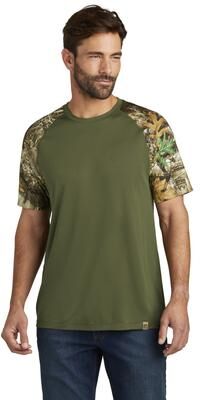 Russell Outdoors RU151 Realtree Colorblock Performance Top in Olive Drab Green/Realtree Edge size Medium   Polyester