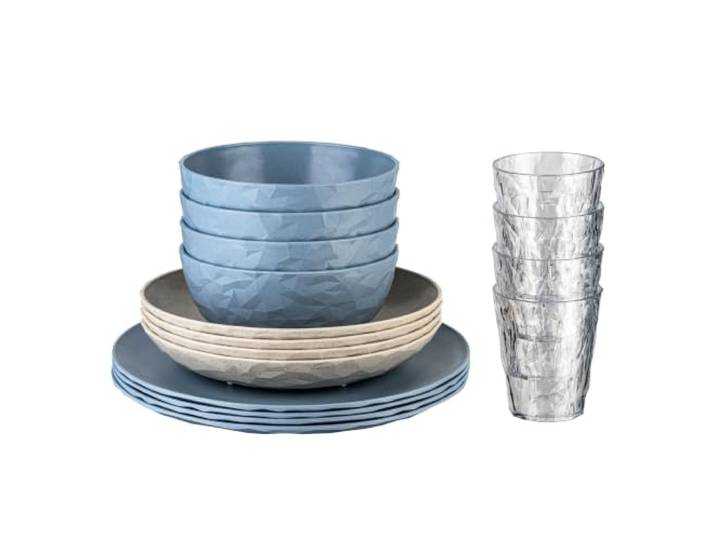Koziol Club GÖTEBORG Set de vaisselle 16 pièces\, incassable\, empilable\, en plastique biocirculaire\, passe au lave-vaisselle\, sans mélamine\, pour camping\, pique-nique\, extérieur (bleu fleur naturelle)